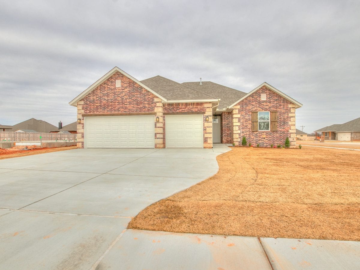 1711 W Zachary Exterior