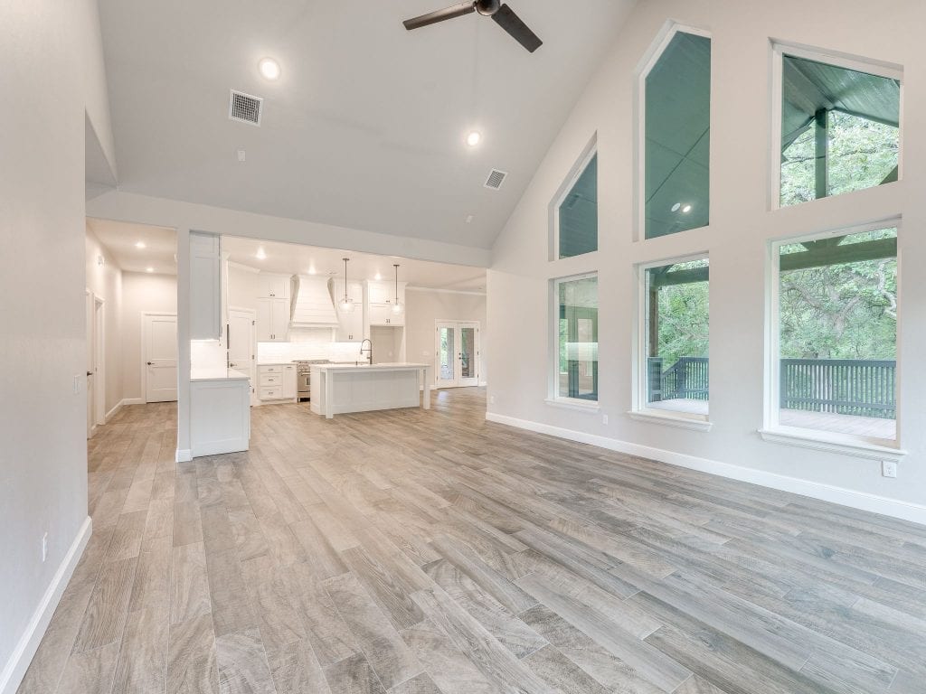 22960 Cooper Circle living room