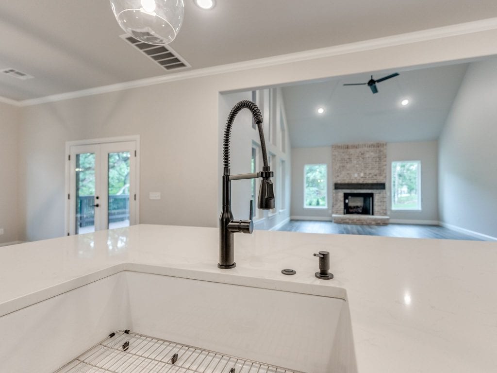 22960 Cooper Circle kitchen sink