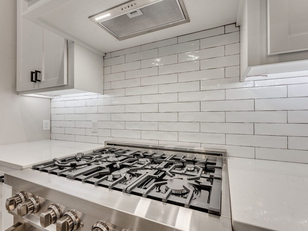 22960 Cooper Circle stove