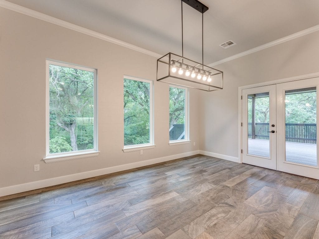 22960 Cooper Circle living room