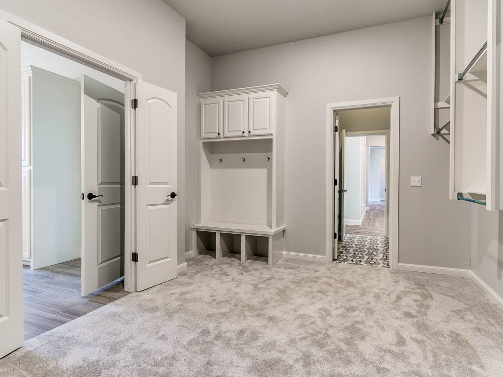 walk-in closet